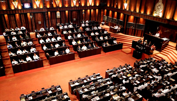ඇමති වාසුදේව ළඟින් සිටි මැති ඇමතිවරු හඳුනා ගනී ඇමති වාසුදේව ළඟින් සිටි මැති ඇමතිවරු හඳුනා ගනී