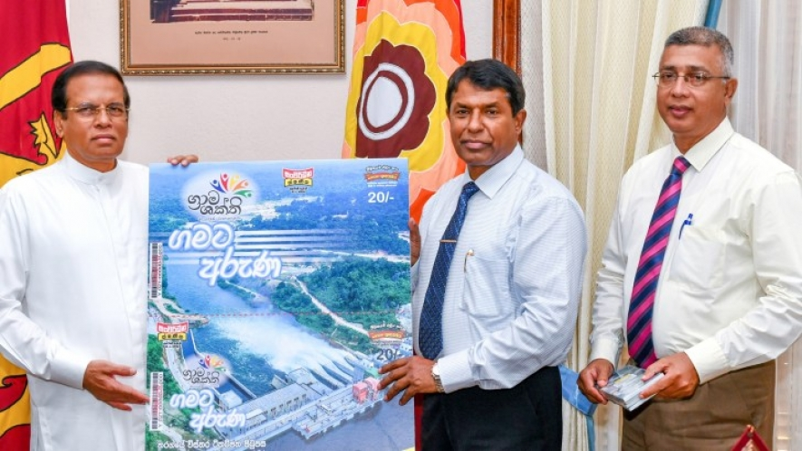 “ග්රාමශක්ති” ක්ෂණික ටිකට් පත් ජනපතිට පිළිගන්වයි . “ග්රාමශක්ති” ක්ෂණික ටිකට් පත් ජනපතිට පිළිගන්වයි .