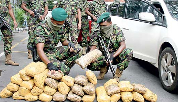 ගෙවුණු දිනයේ හෙරොයින් සමග සැකකරුවන් 9 ක් අත්අඩංගුවට ගෙවුණු දිනයේ හෙරොයින් සමග සැකකරුවන් 9 ක් අත්අඩංගුවට