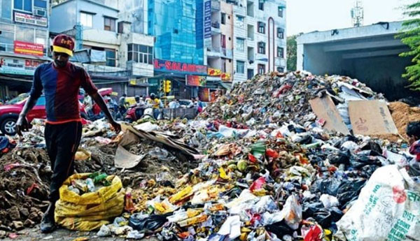 කොළඹ එක්රැස් වූ කසල දුම්රියෙන් ගෙනියන්න පරීක්ෂණ චාරිකාවක් කොළඹ එක්රැස් වූ කසල දුම්රියෙන් ගෙනියන්න පරීක්ෂණ චාරිකාවක්