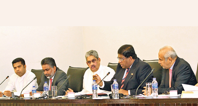 පාස්කු ප්රහාරයේ තේරීම් කමිටු වාර්තාව සාදා අවසන් පාස්කු ප්රහාරයේ තේරීම් කමිටු වාර්තාව සාදා අවසන්