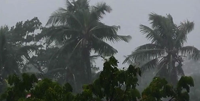ප්රදේශ කීපයකට මිලිමීටර් 100 ඉක්මවූ තද වැසි ප්රදේශ කීපයකට මිලිමීටර් 100 ඉක්මවූ තද වැසි