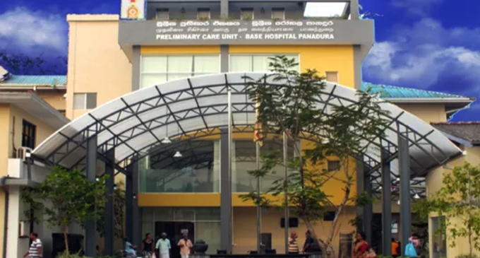 පානදුර රෝහලේ සැකකරුවන් 2 දෙනෙකු මාංචුත් සමඟ පලා යයි පානදුර රෝහලේ සැකකරුවන් 2 දෙනෙකු මාංචුත් සමඟ පලා යයි