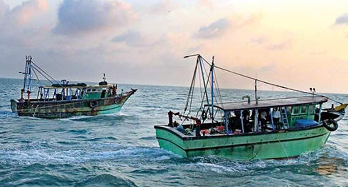 ශ්රී ලාංකික ධීවරයින් 5 දෙනෙකු ඉන්දීය නාවික හමුදා අත්අඩංගුවට ශ්රී ලාංකික ධීවරයින් 5 දෙනෙකු ඉන්දීය නාවික හමුදා අත්අඩංගුවට