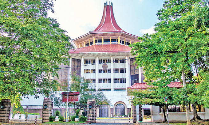 20 සම්බන්ධයෙන් ශ්රේෂ්ඨාධිකරණයට පෙත්සමක් 20 සම්බන්ධයෙන් ශ්රේෂ්ඨාධිකරණයට පෙත්සමක්