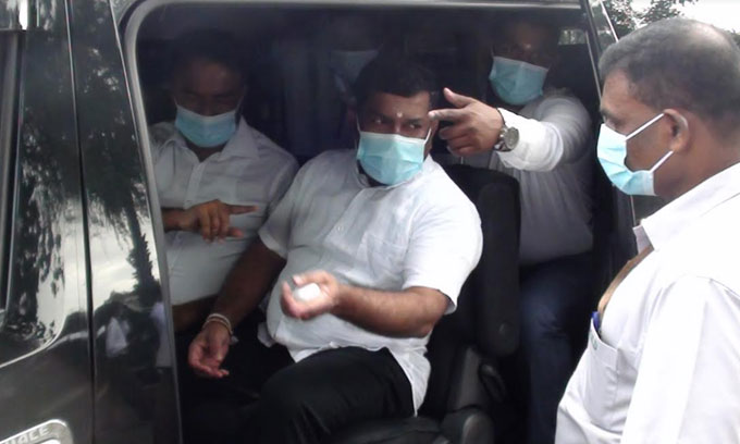 පිල්ලෙයාන් ඇතුළු 05 දෙනෙක් පරරාජසිංහම් ඝාතන නඩුවෙන් නිදහස් පිල්ලෙයාන් ඇතුළු 05 දෙනෙක් පරරාජසිංහම් ඝාතන නඩුවෙන් නිදහස්