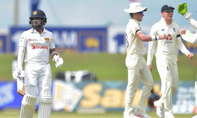 කුසල් මෙන්ඩිස්ගෙගෙන් වාර්තාවක් කුසල් මෙන්ඩිස්ගෙගෙන් වාර්තාවක්