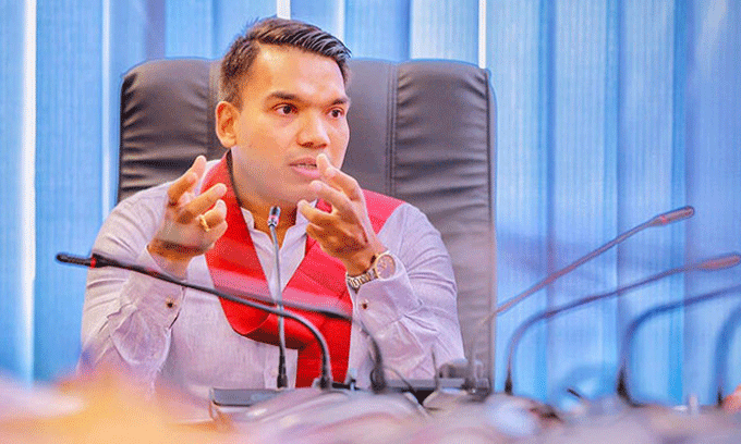 නාමල් නිලධාරීන්ට වැරදි පටවයි නාමල් නිලධාරීන්ට වැරදි පටවයි