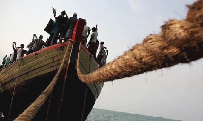 ඉන්දීය සංක්රමණ වැළැක්වීමට දැඩි ආරක්ෂාවක් ඉන්දීය සංක්රමණ වැළැක්වීමට දැඩි ආරක්ෂාවක්