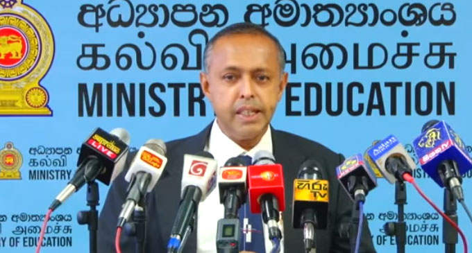දිවයිනේ සියලු පාසල්වල ප්රාථමික ශ්රේණි සඳුදා ඇරඹේ දිවයිනේ සියලු පාසල්වල ප්රාථමික ශ්රේණි සඳුදා ඇරඹේ