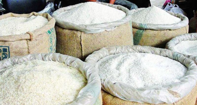 ආනයනික සහල් බද්ද අඩු කරයි ආනයනික සහල් බද්ද අඩු කරයි