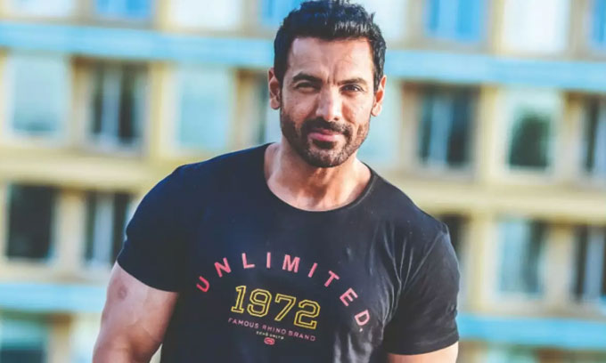 ජෝන් යළිත් චිත්රපට නිෂ්පාදනයට ජෝන් යළිත් චිත්රපට නිෂ්පාදනයට