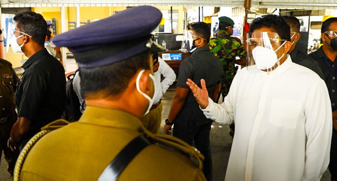 සජිත්ට පොලිසියෙන් බාධා සජිත්ට පොලිසියෙන් බාධා