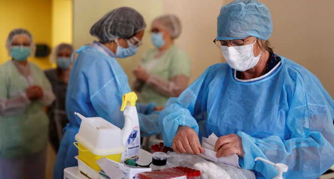 PCR හා රැපිඩ් ඇන්ටිජන් පරීක්ෂණ සීමා කරලා PCR හා රැපිඩ් ඇන්ටිජන් පරීක්ෂණ සීමා කරලා