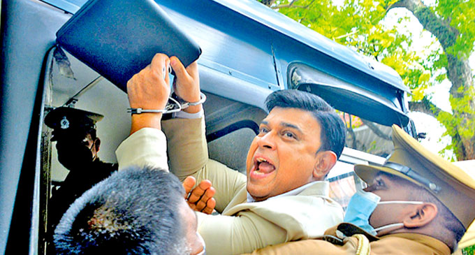 රන්ජන් මානව හිමිකම් ඉල්ලා ජිනීවා යන්න සූදානම් වෙයි රන්ජන් මානව හිමිකම් ඉල්ලා ජිනීවා යන්න සූදානම් වෙයි