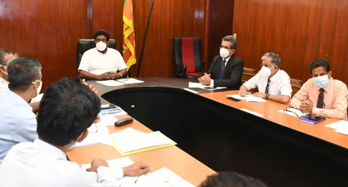 කඩිනමින් පාසල් ආරම්භ කිරීමට අවධානය කඩිනමින් පාසල් ආරම්භ කිරීමට අවධානය