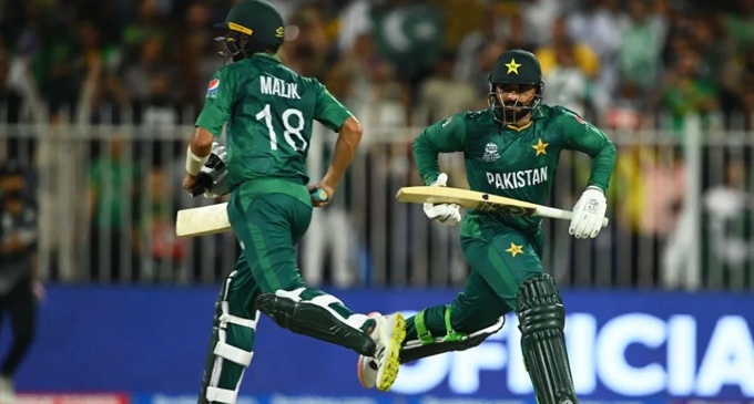 T20 WORLD CUP : පකිස්තානු කණ්ඩායමට කඩුලු 5ක ජයක් T20 WORLD CUP : පකිස්තානු කණ්ඩායමට කඩුලු 5ක ජයක්