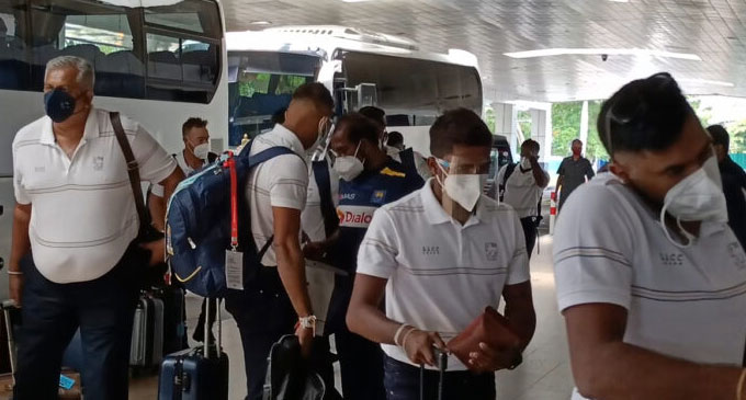 ශ්රී ලංකා ක්රිකට් කණ්ඩායම ඕමානයට ශ්රී ලංකා ක්රිකට් කණ්ඩායම ඕමානයට