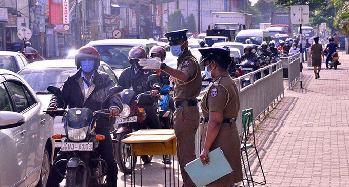 විශේෂ පොලිස් මෙහෙයුමකින් 948ක් අත්අඩංගුවට විශේෂ පොලිස් මෙහෙයුමකින් 948ක් අත්අඩංගුවට
