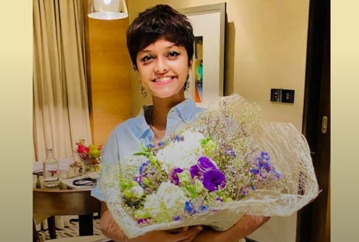 ලෝකෙම හොල්ලපු යොහානි ලංකාවට එයි ලෝකෙම හොල්ලපු යොහානි ලංකාවට එයි