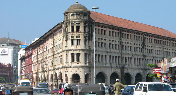 ගෆූර් ගොඩනැගිල්ලකින් වැටී නාවික හමුදා සෙබළෙක් මරුට ගෆූර් ගොඩනැගිල්ලකින් වැටී නාවික හමුදා සෙබළෙක් මරුට