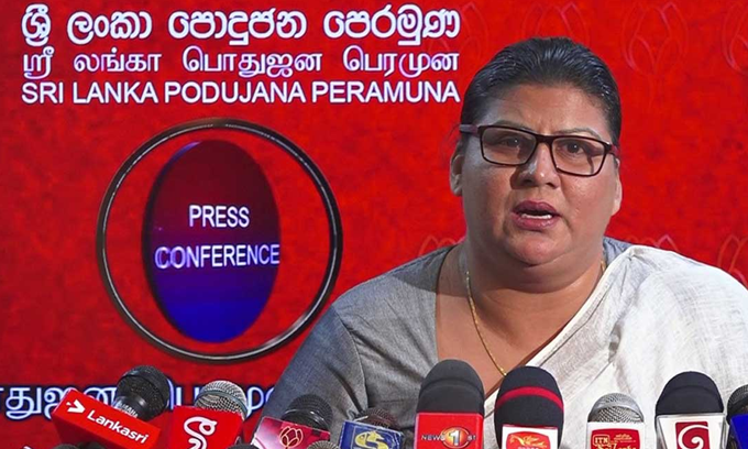 ගණිකා වෘත්තිය නීතිගත කල යුතුයි.. – පොහොට්ටු මන්ත්රීනී කෝකිලා ගණිකා වෘත්තිය නීතිගත කල යුතුයි.. – පොහොට්ටු මන්ත්රීනී කෝකිලා