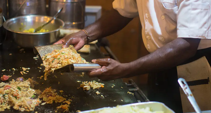 කොත්තු සහ කෙටි ආහාරවල මිලත් ඉහළට කොත්තු සහ කෙටි ආහාරවල මිලත් ඉහළට