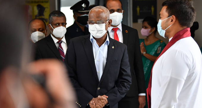 මාලදිවයින් ජනපති දිවයිනට මාලදිවයින් ජනපති දිවයිනට