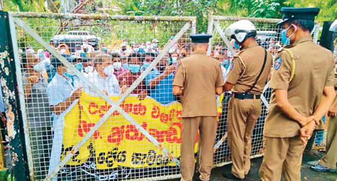 මාවනැල්ල ප්රාදේශිය සභාවේ උපසභාපති අත්අඩංගුවට මාවනැල්ල ප්රාදේශිය සභාවේ උපසභාපති අත්අඩංගුවට