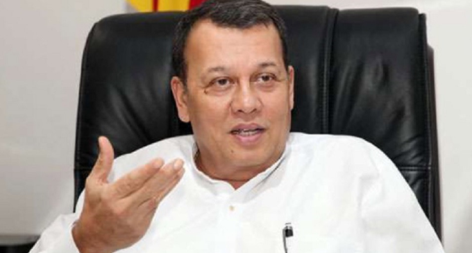 මහින්ද සමරසිංහ මන්ත්රී ධුරයෙන් ඉල්ලා අස්වෙයි මහින්ද සමරසිංහ මන්ත්රී ධුරයෙන් ඉල්ලා අස්වෙයි