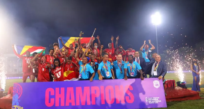 මහින්ද රාජපක්ෂ කුසලාන පාපන්දු ශූරතාව සීෂෙල්ස් දිනා ගනියි මහින්ද රාජපක්ෂ කුසලාන පාපන්දු ශූරතාව සීෂෙල්ස් දිනා ගනියි