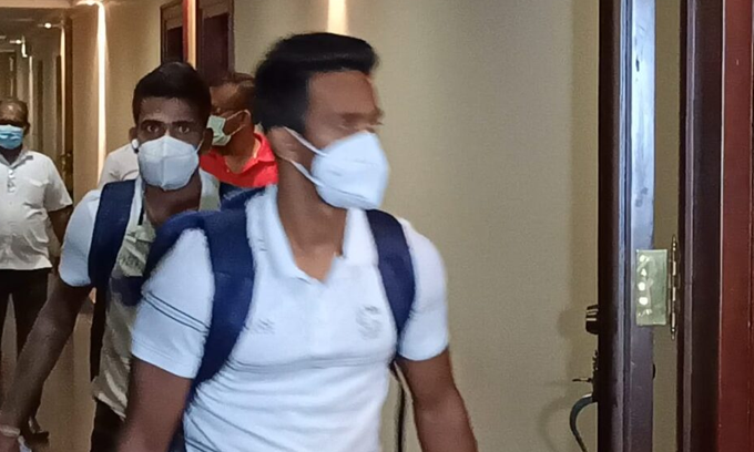 ශ්රී ලංකා ක්රිකට් කණ්ඩායම දිවයිනට ශ්රී ලංකා ක්රිකට් කණ්ඩායම දිවයිනට
