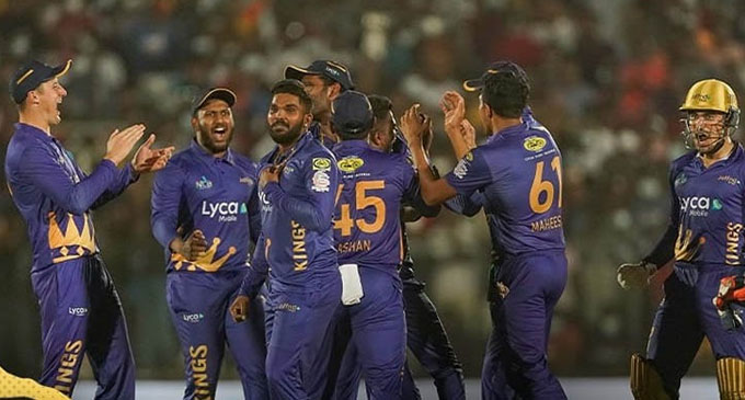 2021 LPL ශූරතාව ජැෆ්නා කිංග්ස් කණ්ඩායමට 2021 LPL ශූරතාව ජැෆ්නා කිංග්ස් කණ්ඩායමට