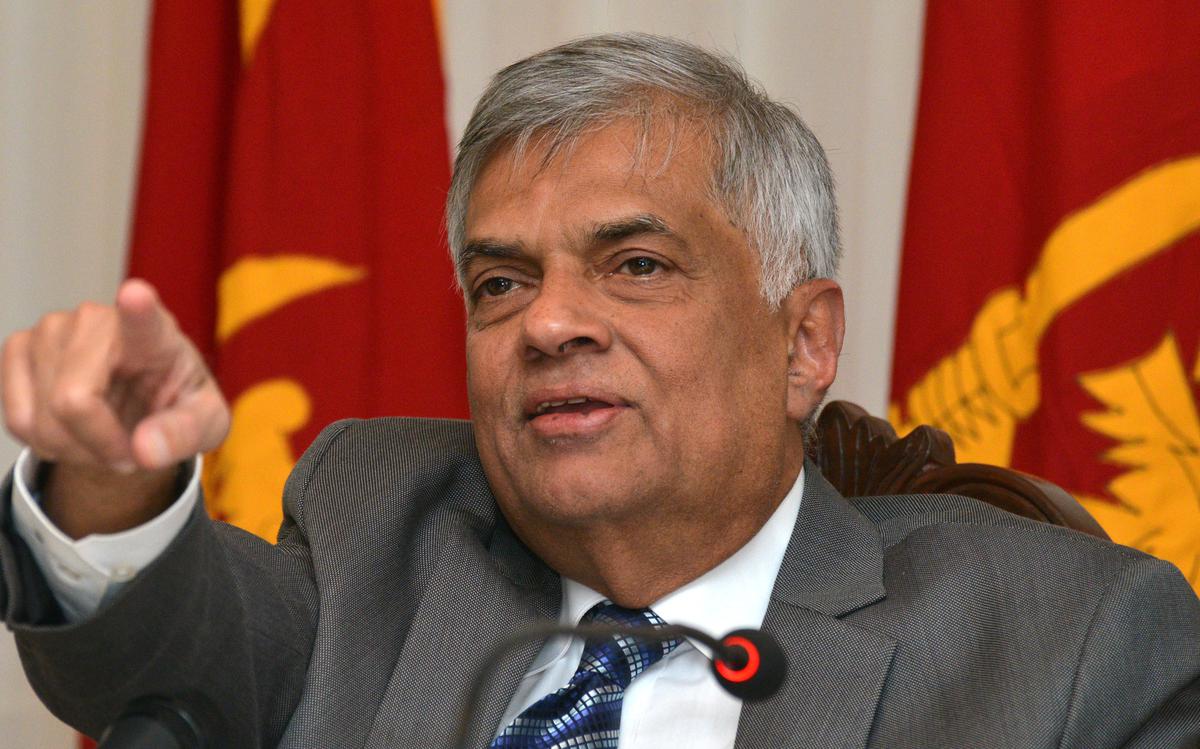 වියදම් සීමා කරන්න ජනපතිගෙන් උපදෙස් වියදම් සීමා කරන්න ජනපතිගෙන් උපදෙස්