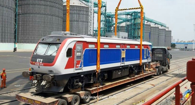 මහනුවර කොටුව නව දුම්රියක් මහනුවර කොටුව නව දුම්රියක්