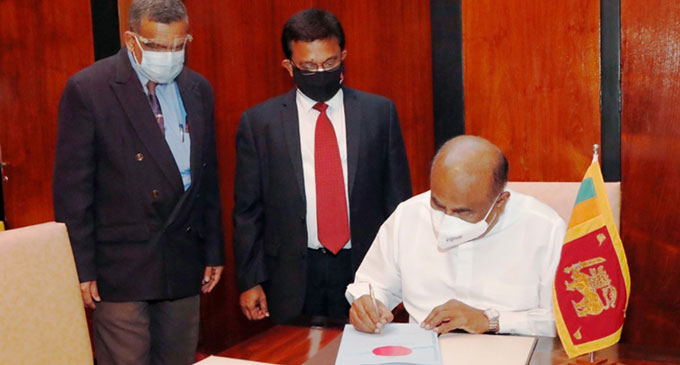 අද සිට බලාත්මක වන පනත් තුන අද සිට බලාත්මක වන පනත් තුන
